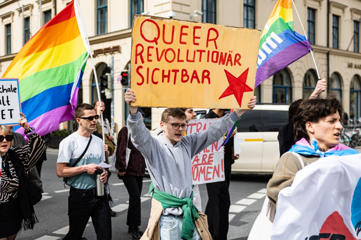 Manifestazione a Monaco per il Trans Day of Visibility