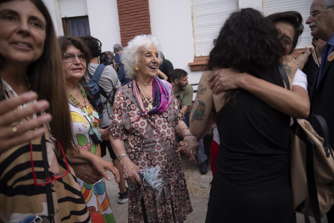 Estela de Carlotto a Buenos Aires il 22 dicembre 2022, durante l'identificazione del 131 nipote di desaparecidos