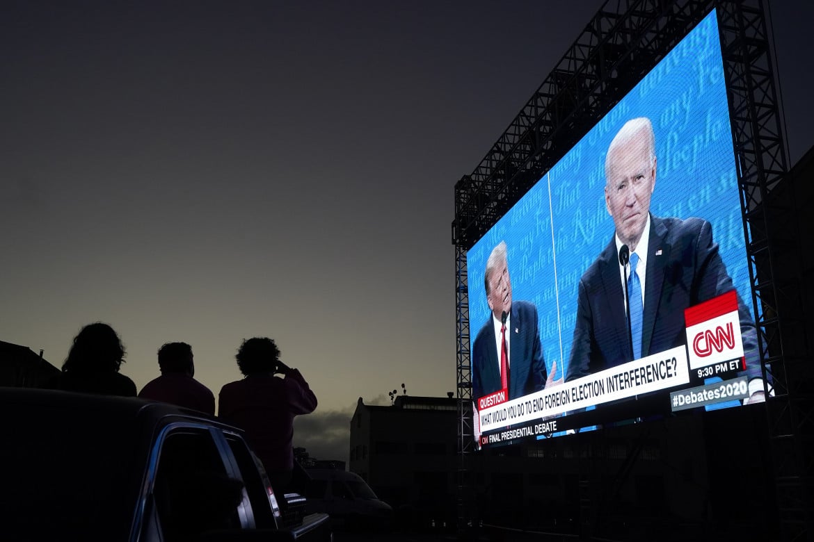 Un fotogramma del confronto televisivo tra Biden e Trump alle elezioni del 2020, Ap