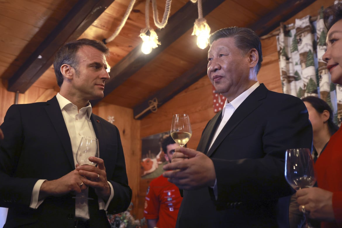 «Amore» per Xi Jinping in Serbia e Ungheria. E la Cina sigla le intese
