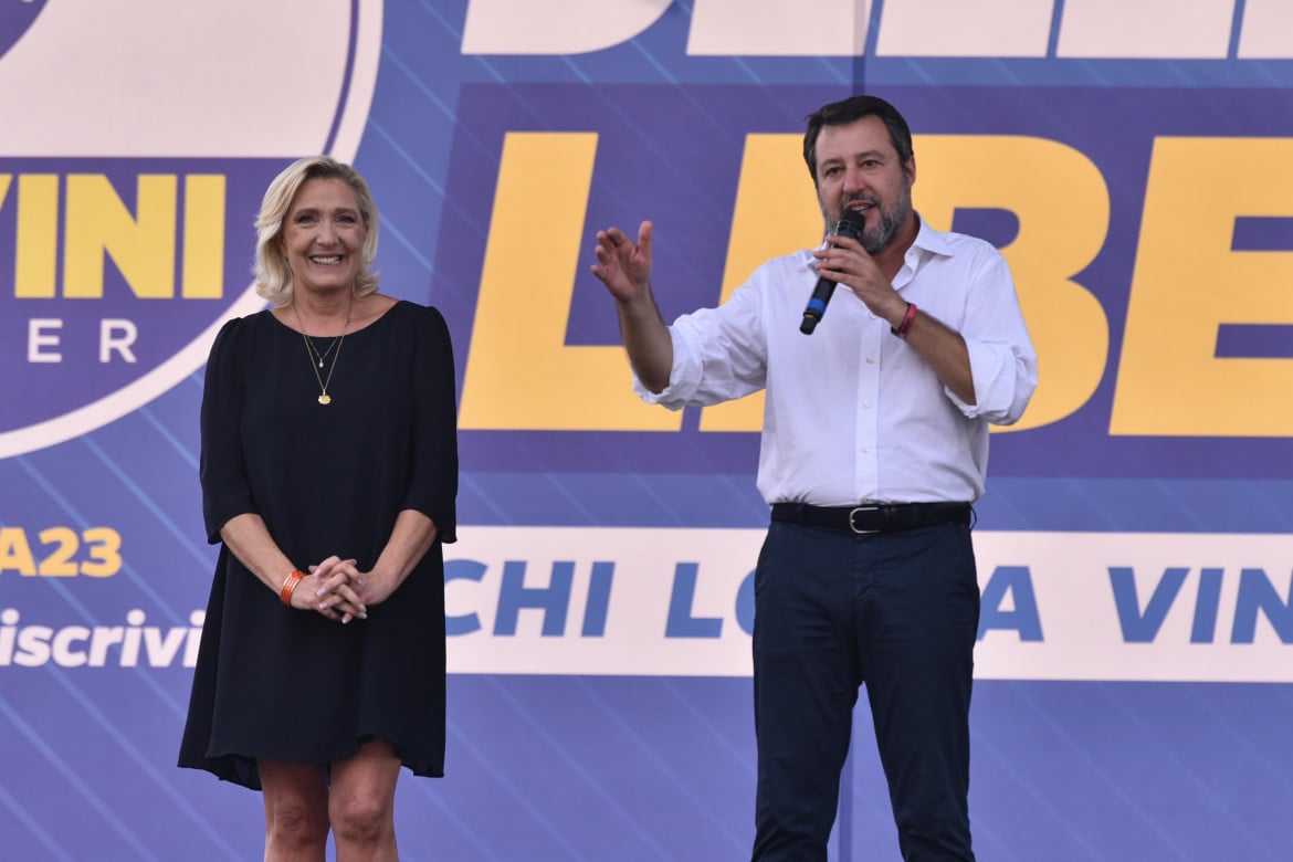 Le Pen: «Mai più nel gruppo con Afd» Salvini «d’accordo»