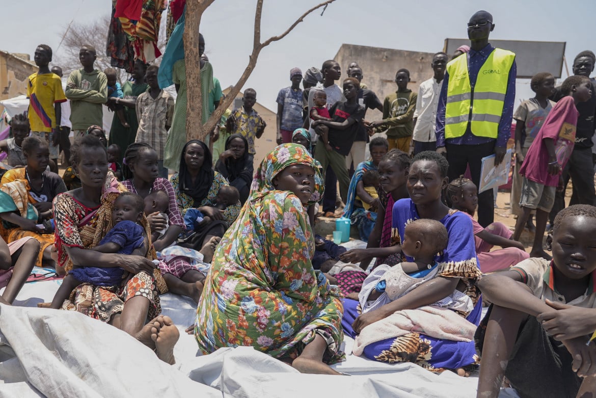 Sudan, superati i 10 milioni di profughi. Raid contro l’ultimo ospedale funzionante in Darfur
