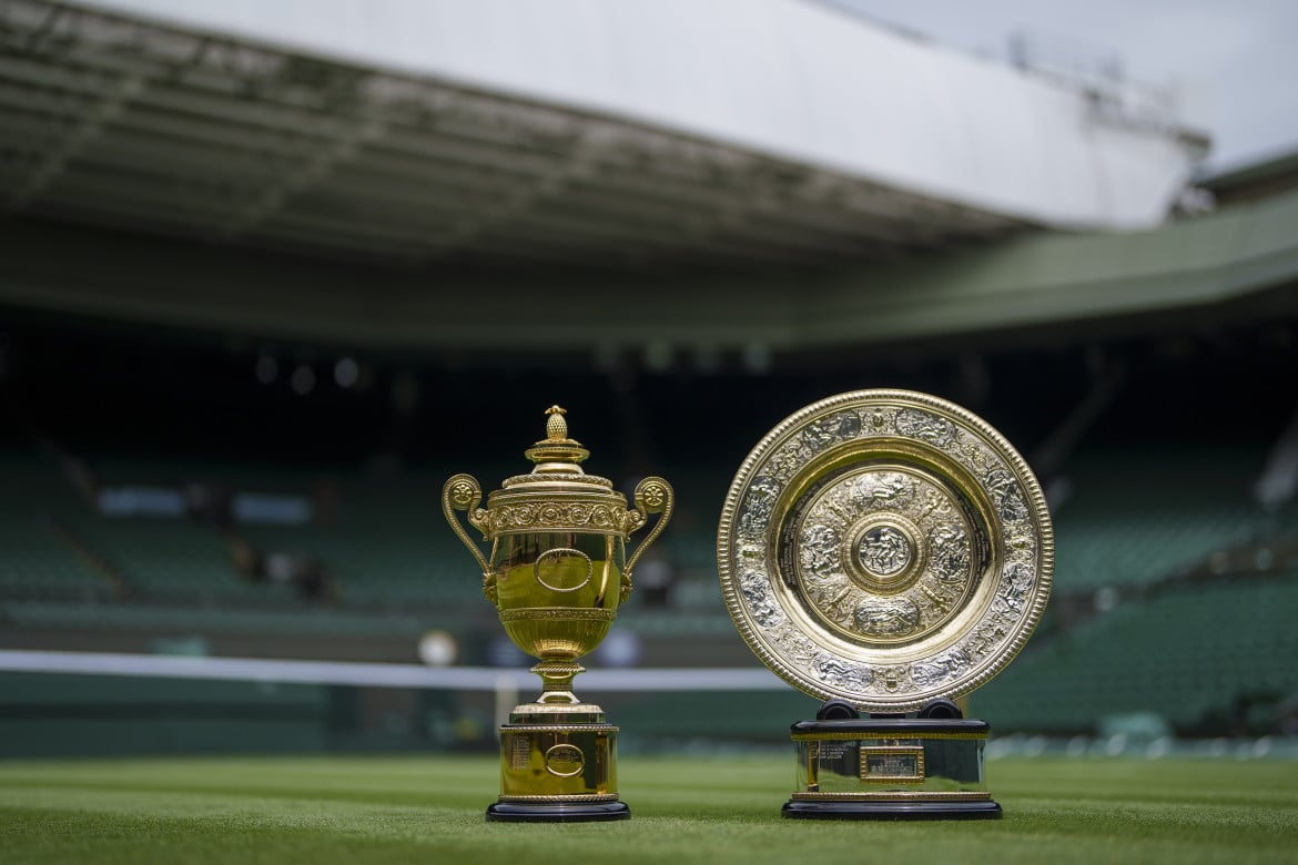 I trofei maschile e femminile di Wimbledon