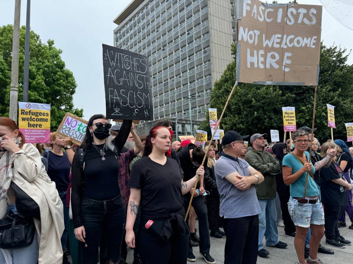 Gli antifa rispondono: «Noi siamo maggioranza, loro sono pochi»