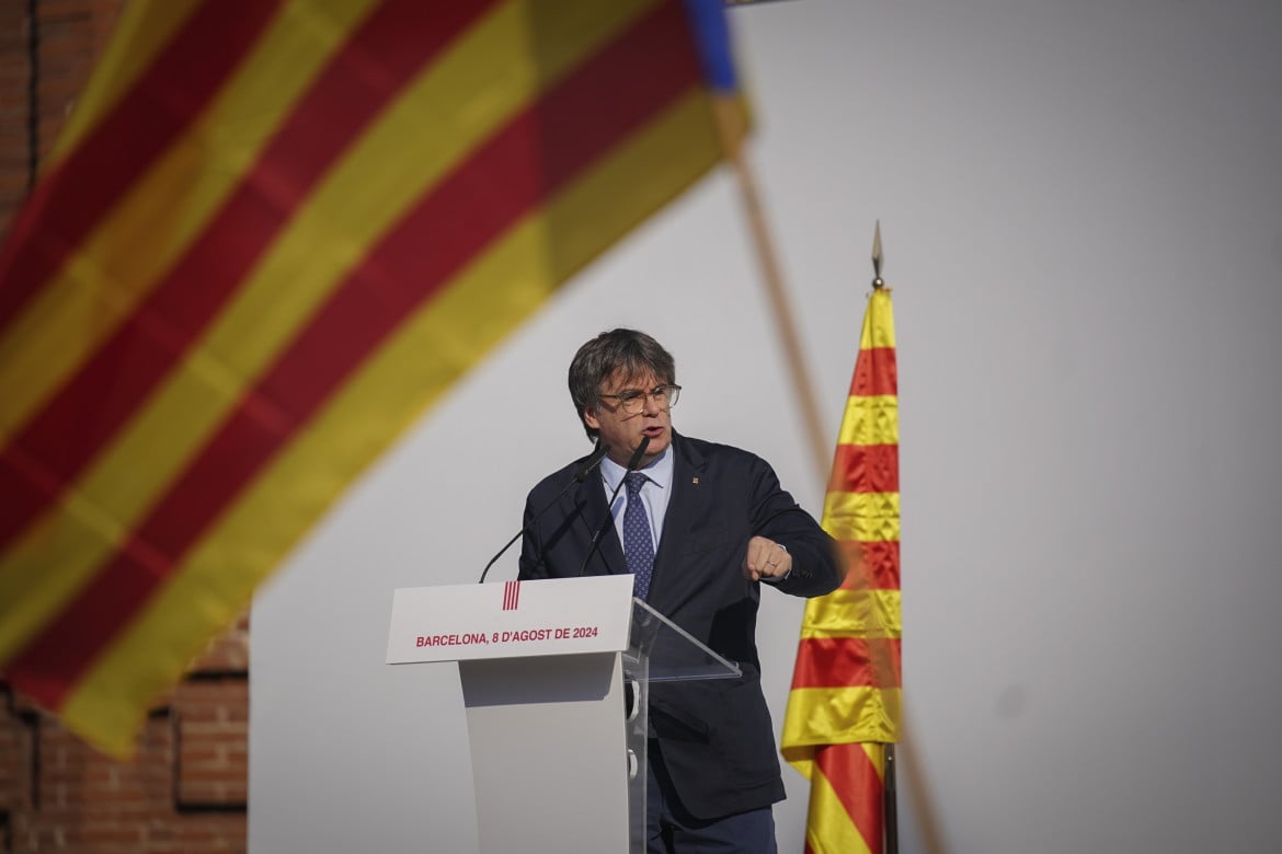 «Puigdemont non è più in Spagna», i Mossos sotto accusa