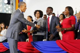 Obama tra gli studenti della UWI