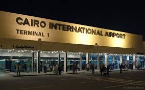 Cinque giovani di Gaza bloccati da un mese all’aeroporto del Cairo