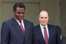 François Mitterand con il presidente Habyarimana 