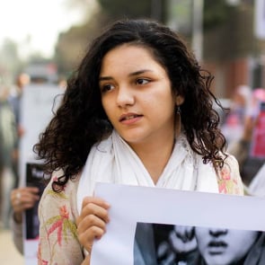 Sanaa Seif rapita da agenti in borghese alla procura del Cairo