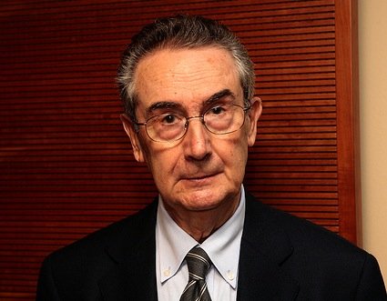 Il sociologo Luciano Gallino