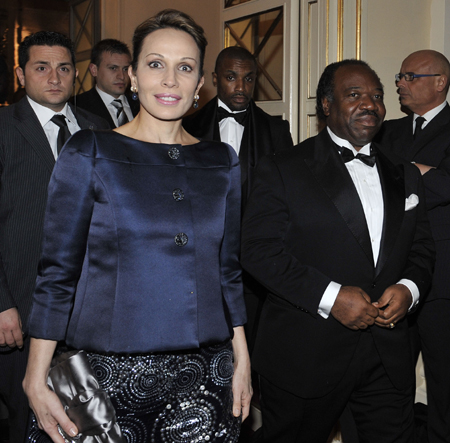 Ali Bongo con la moglie alla Scala nel 2009 (LaPresse)