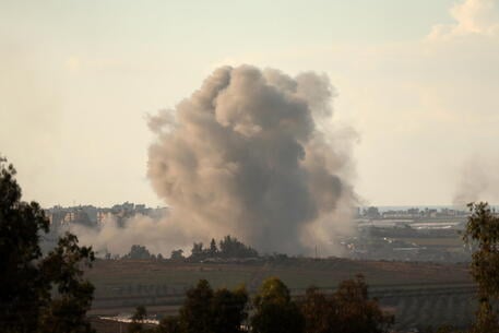 Israele fa esplodere il parlamento di Gaza